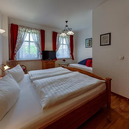 Honower Hof 2*